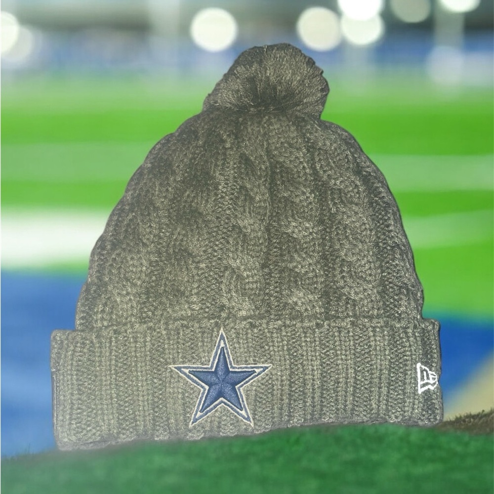 2 New Era Dallas Cowboys Knit Beanie’s